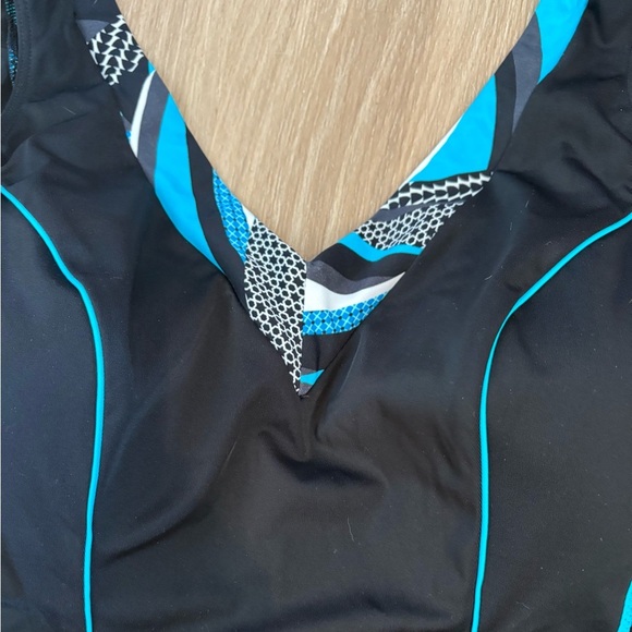 Sunmarin Womans 18 D Black and Blue One-Piece Swimsuit NWT - Picture 2 of 10